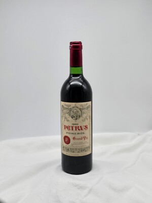 1982 Chateau Petrus Pomerol 750ml 100 Parker Points Pétrus