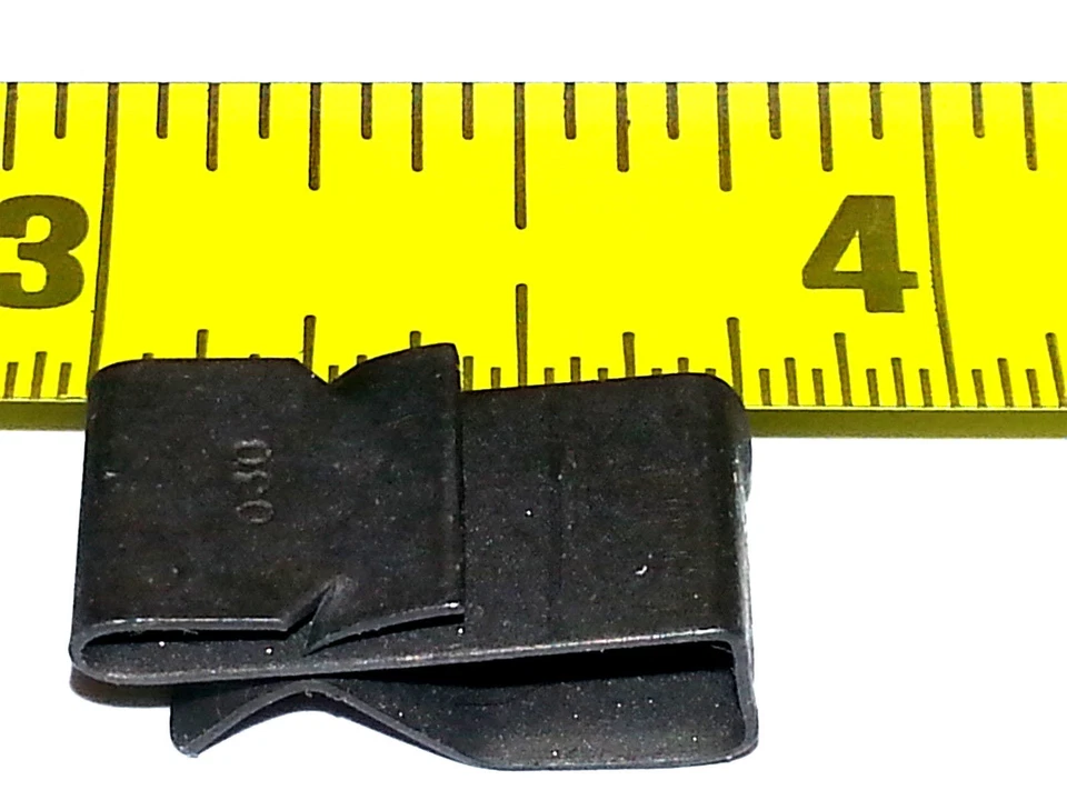 NOS GM Luz de Cabeza Lámpara Trasera Motor Tablero Cableado Arnés Abrazaderas Abrazaderas Clips 5 piezas C Foto 4 de 4