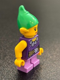LEGO Minifigure Holiday Elf Female &ndash; hol085 Purple Outfit Green Hat