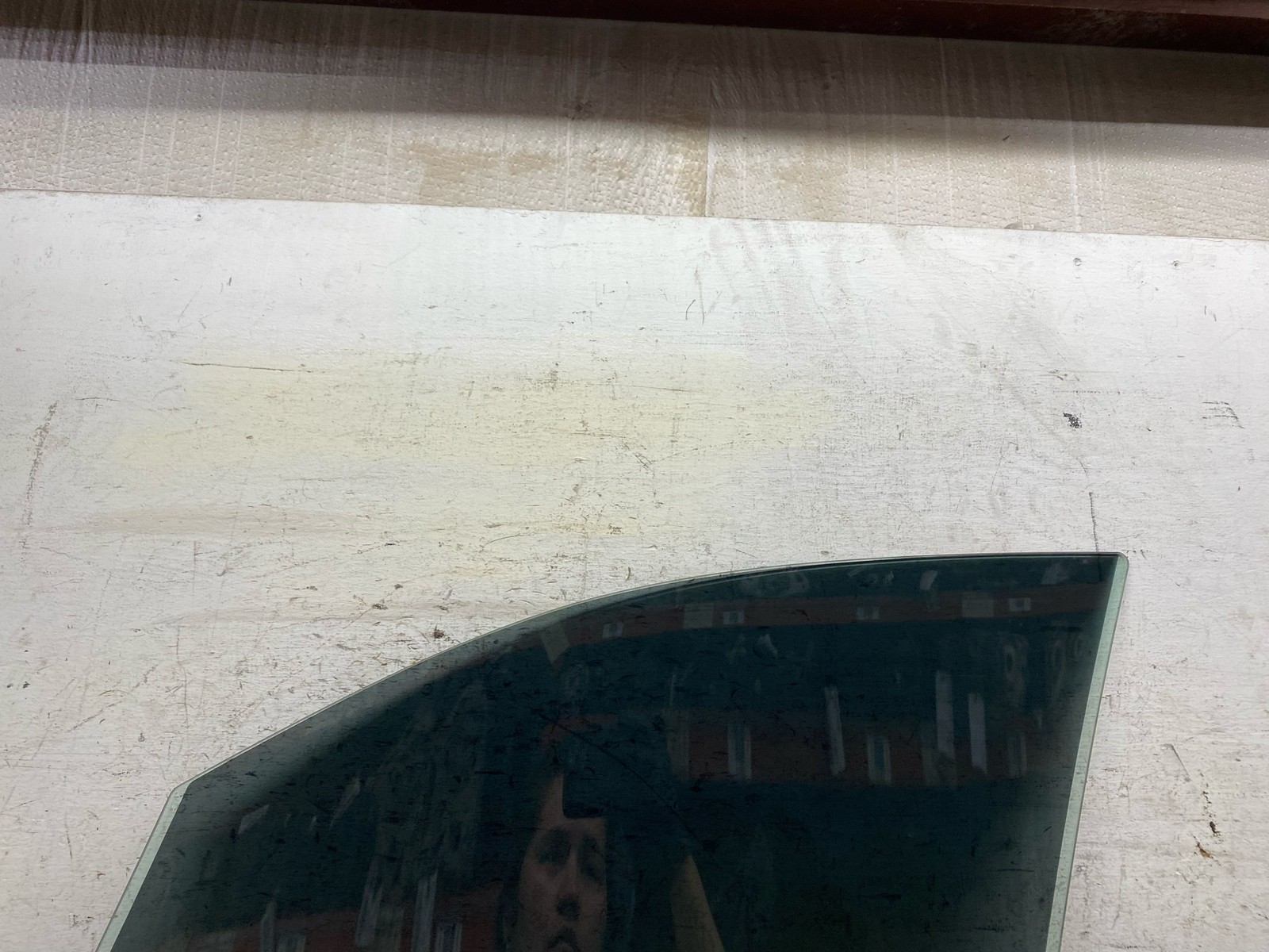 2016-2020 BENTLEY BENTAYGA OEM RH FRONT RIGHT PASSENGER DOOR GLASS WINDOW