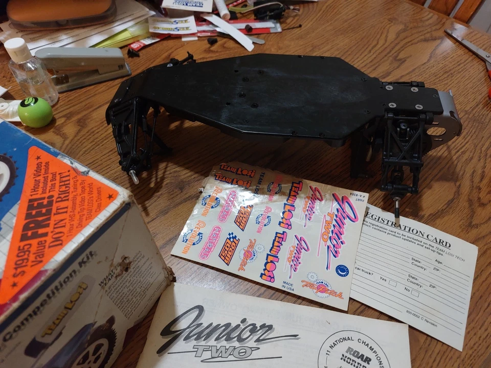 VINTAGE LOSI JUNIOR 2 (NEW) VINTAGE LOSI VINTAGE RC CAR - Image 3 of 4