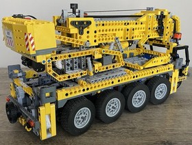 Lego Technic 8421 Mobile Crane Construction 100% Complete Set 2005 no Box Read