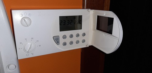 CALDAIA VAILLANT VMW 282 a metano camera stagna 28KW USATA FUNZIONANTE - Foto 7 di 7