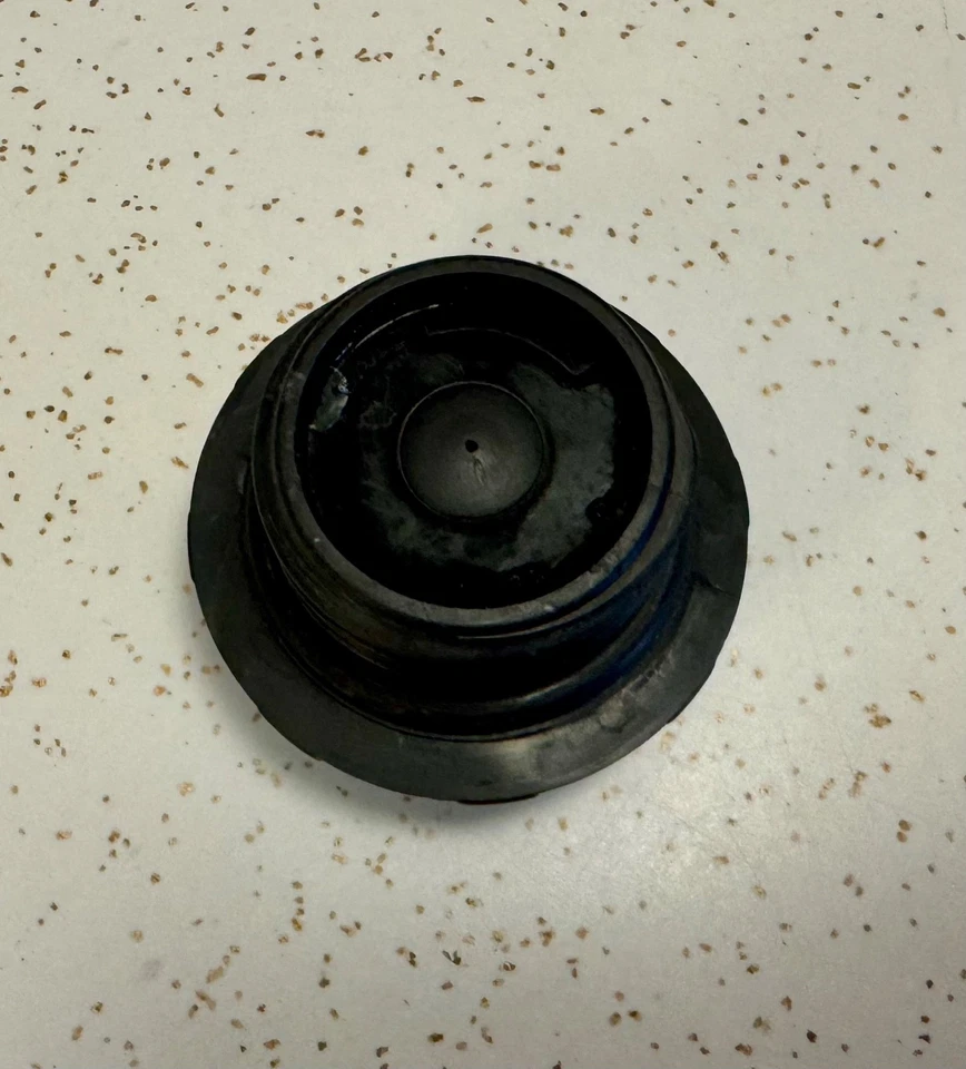 Saab Classic 900 9000 1982-1998 Original TAPA DE GAS VERDE COMBUSTIBLE SPG raro C900 Foto 2 de 2