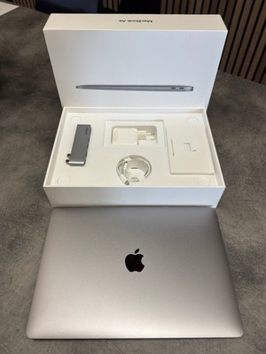 Apple MacBook Air neuwertig A1932 13,3 Zoll 128GB 8GB i5-8210Y 81 Ladezyklen OVP