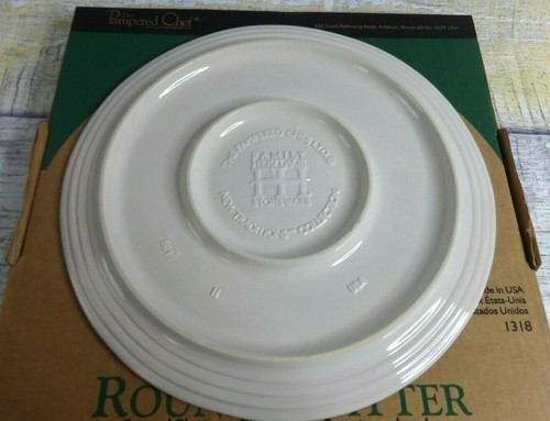 The Pampered Chef New Traditions 13.25" Round Stoneware Platter - 1318 - NEW - Picture 6 of 12