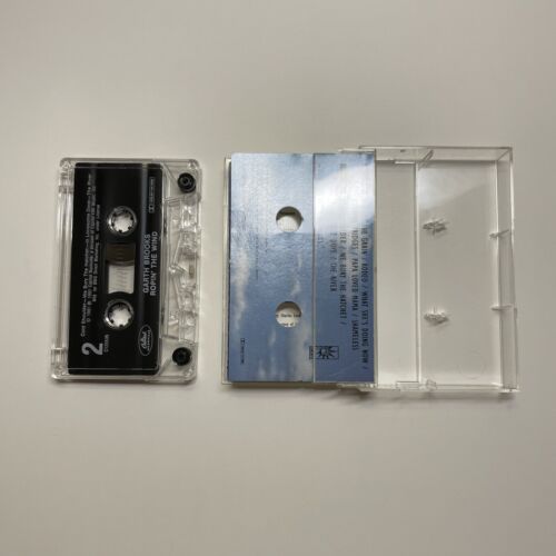 Garth Brooks Lot - Garth Brooks 1989, Capitol & Ropin The Wind 1991 Cassette - Picture 7 of 10