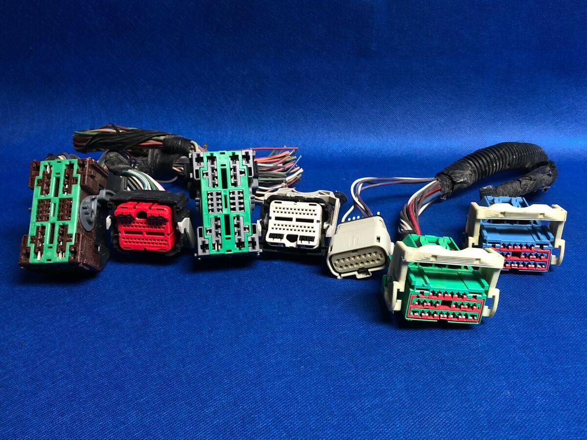 WIRING HARNESS PLUG CONNECTOR 08 JOURNEY TOWN & COUNTRY Fuse WIRING HARNESS PLUG CONNECTOR 08 JOURNEY TOWN & COUNTRY Fuse
