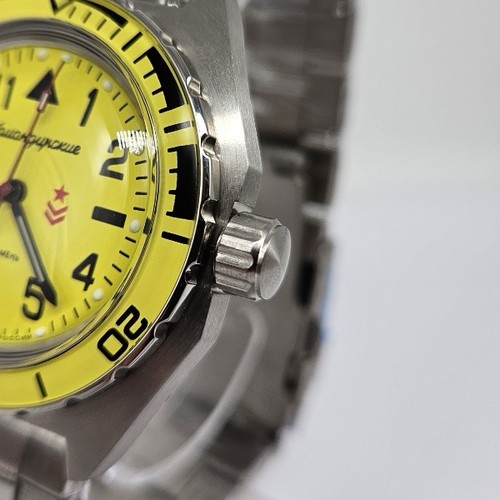 Reloj militar ruso Vostok Komandirskie 650859 automático esfera amarilla 20 ATM - Imagen 2 de 7