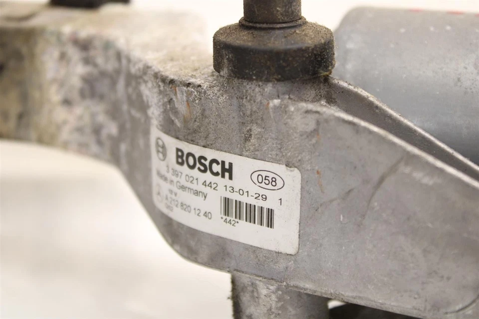 Used Windshield Wiper Motor fits: 2013 Mercedes-benz Mercedes e-class 212 Type S Foto 3 de 4