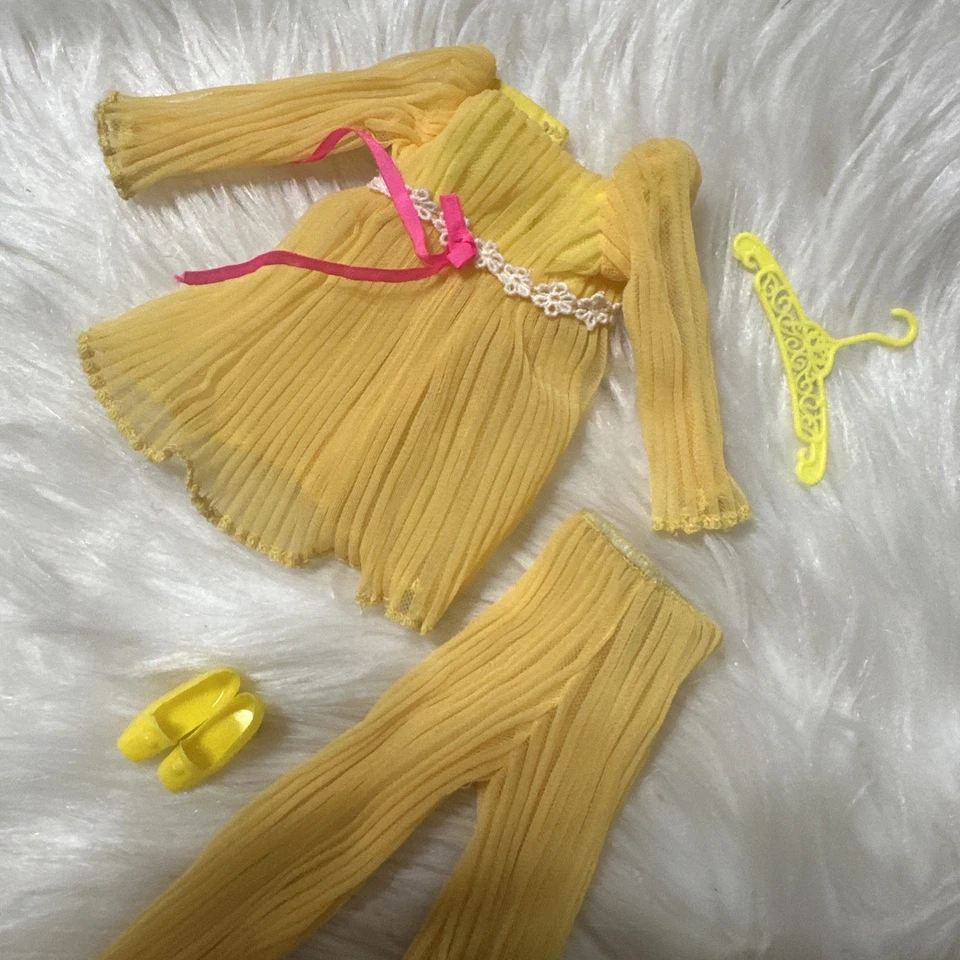 Vintage Barbie Lemon Kick #1465 1970 Mattel No Doll - Image 4 of 4