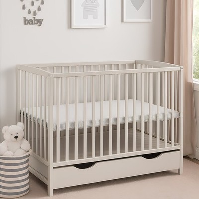 Babybett Kinderbett Gitterbett Milo 120x60 Taupe Schublade Matratze Schutzgitter