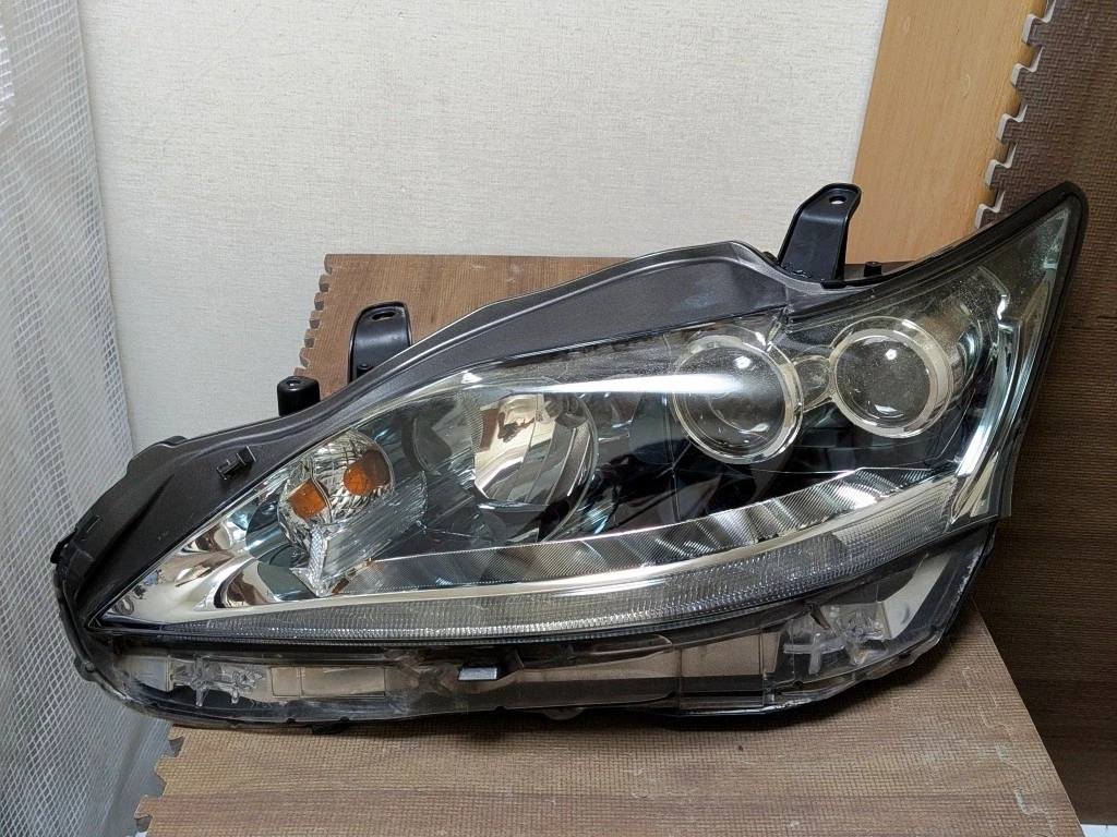 Genuine OEM Headlights for Lexus CT200h for sale | eBay