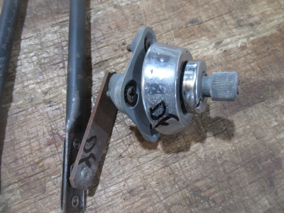 1962 Pontiac Catalina Safari стеклоочиститель коробка передач рычаги основания  - Изображение 3 из 4