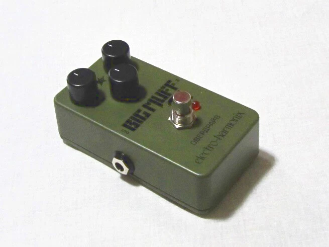 Used Electro-Harmonix EHX Nano Green Russian Big Muff Pi Fuzz Pedal! - Image 2 of 3