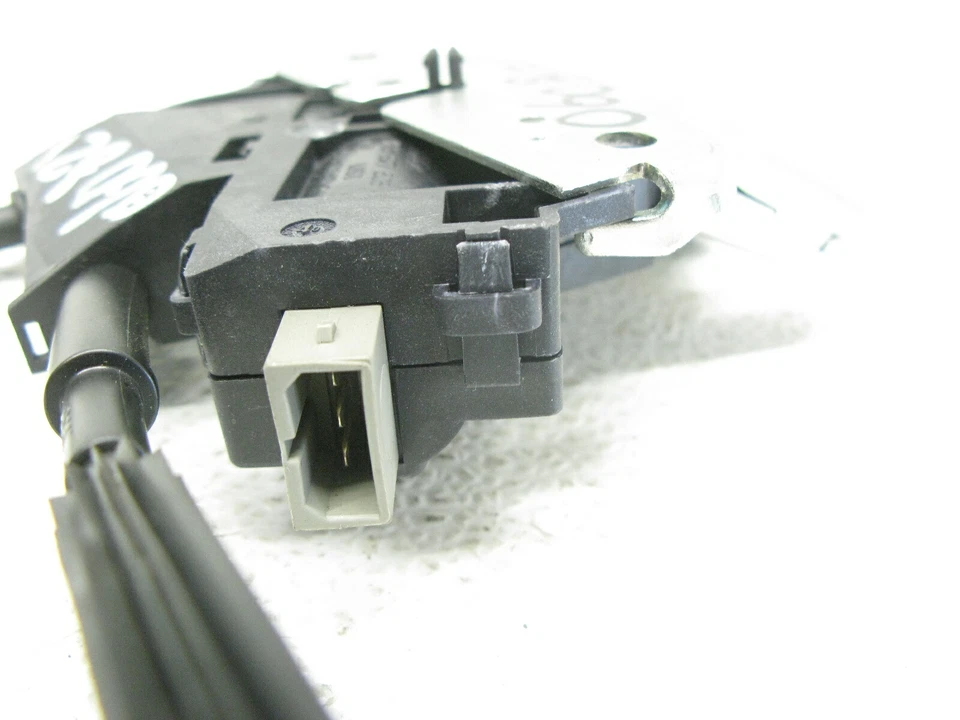 04-16 AUDI A4 S4 A5 A6 S4 SEDAN REAR TRUNK ACTUATOR LOCK LATCH RELEASE 060821 - Image 2 of 4