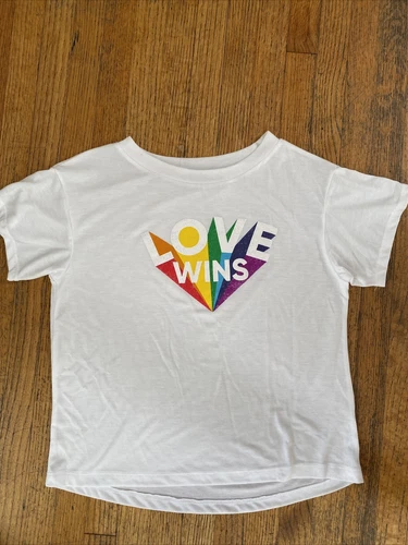 Women’s Short Sleeve T-shirt Size Small New