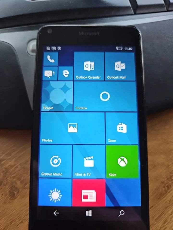 Смартфон Microsoft Lumia 640 LTE 8 Гб - черный (O2 заблокирован) No7 - Изображение 4 из 4