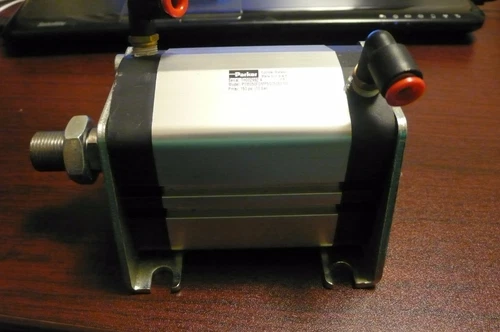 PARKER P1M050FDMP5G05050 COMPACT CYLINDER 150 PSI