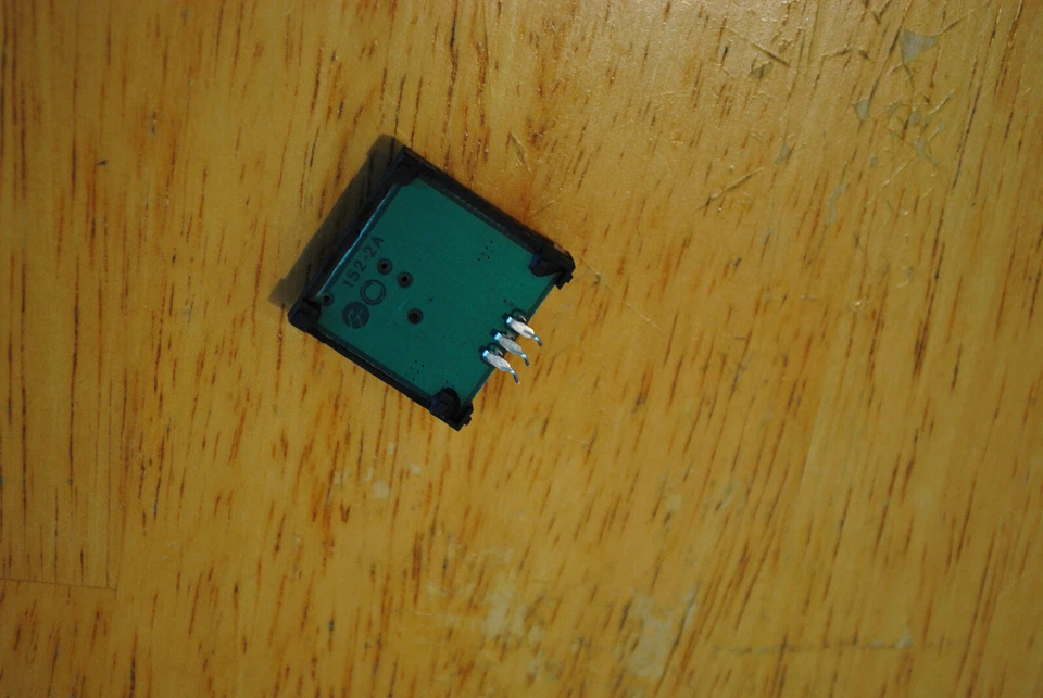 ONE - Power Trends PT5101A 5V 1A Positive Step-down Int. Regulador de comutação - Novo - Imagem 2 de 4