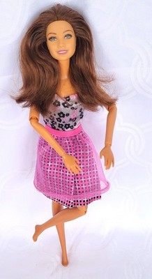 Barbie Teresa Jointed doll smiley face brunette smiley face Mattel
