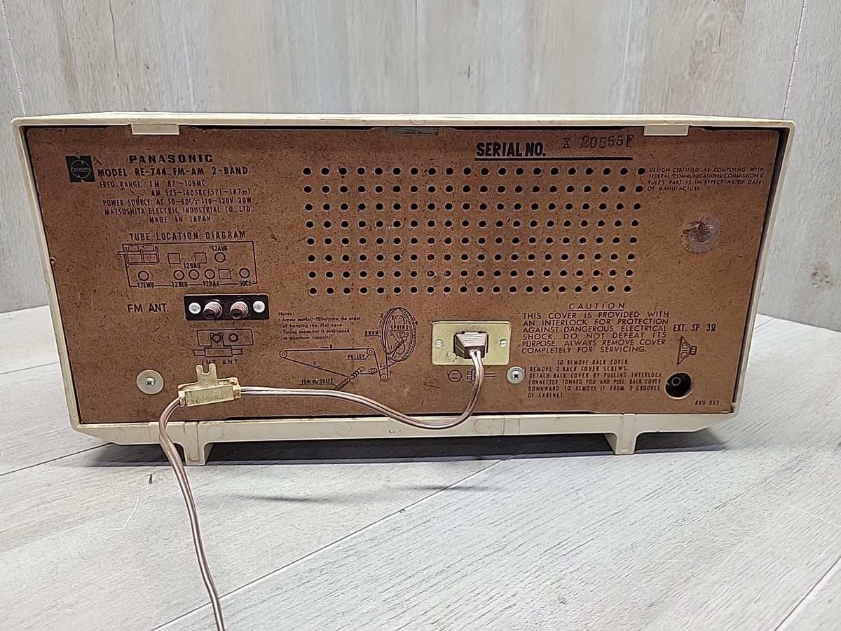 Vintage National Panasonic RE-744 FM AM 2-Band Radio Only AM Vintage National Panasonic RE-744 FM AM 2-Band Radio Only AM