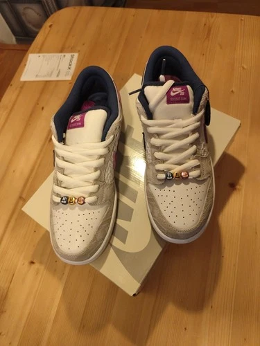 Nike SB Dunk Low Rayssa Leal, Größe 45 FZ5251-001 Neu Mit Karton