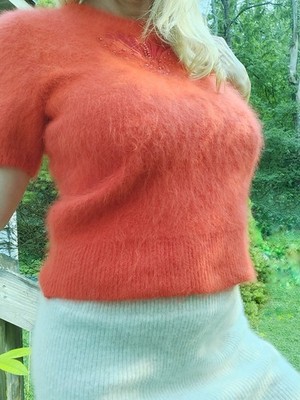  Fluffy 90% Angora Fuzzy Pullover Soft   Short Sleeve Sweater Medium  
