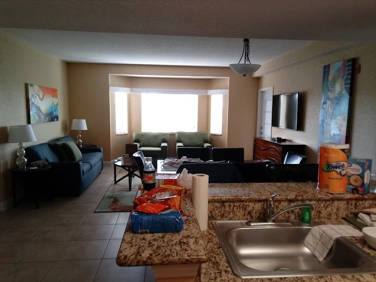 Orlando, Florida - 5 days/4 nights Silver Lake Resort - 2 Bedroom Villa 6 Guests - Image 3 of 4