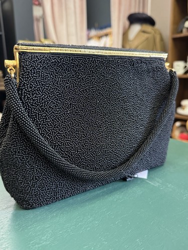 Vintage Black Beaded Floral Tapestry Handbag / Purse Scalloped Gold Edge Closure - Picture 6 of 9