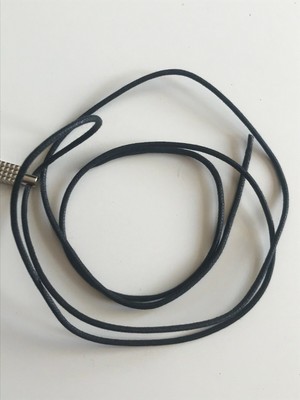 Pendentif ST Dupont En Forme De Stylo Avec Lacet - Neuf Avec étiquettes, Boîte Et Housse Signées Dupont - Argenté