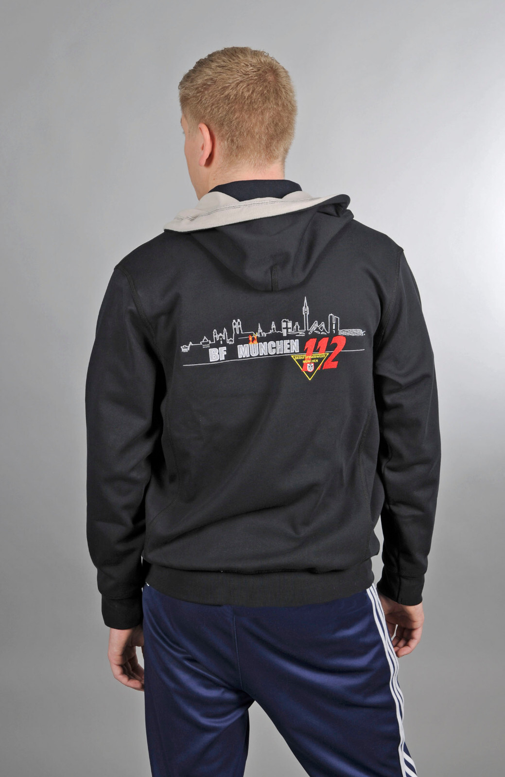 Bild 1 von 2