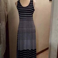 Sleeveless pullover Faded Glory Size M Black White Stripe Maxi Dress