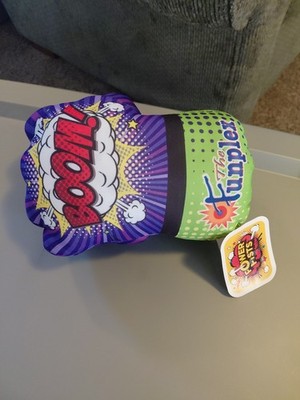 Dave & Busters Goodstuff BOOM PLUSH FIST GLOVE NEW WITH TAGS POWER FISTS