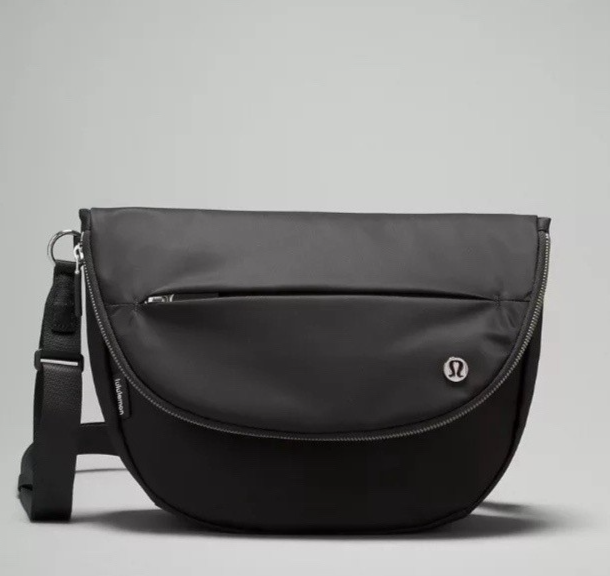Lululemon All Night Festival Bag 5l Black/Silver new | eBay display picture 3