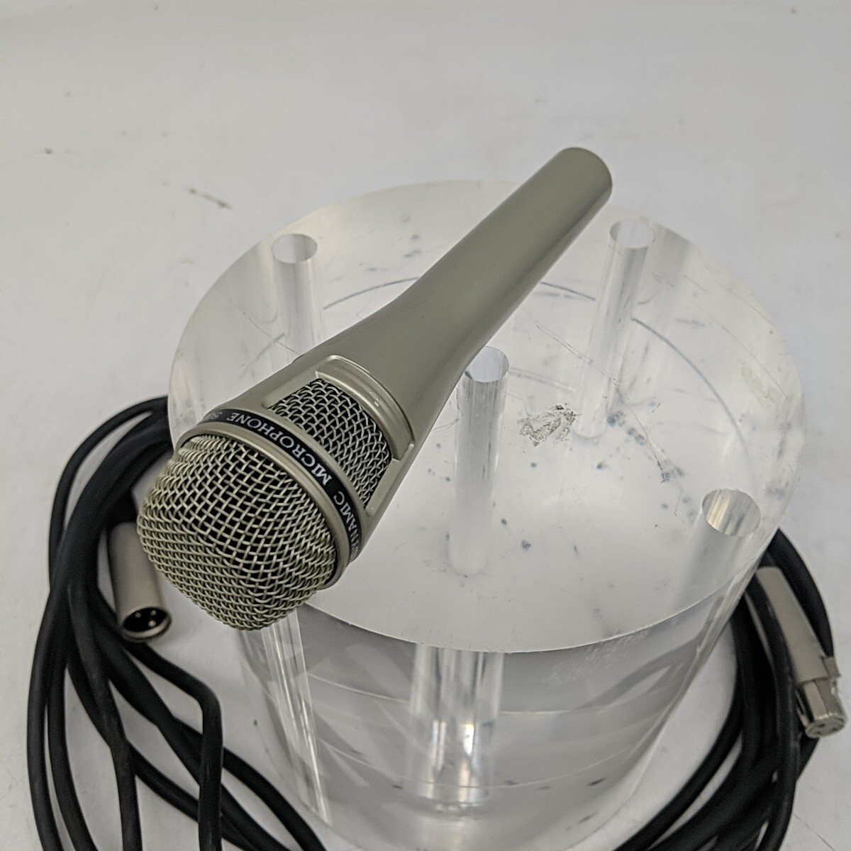 Lanier 500 Ohm Dynamic Wired 3 Pin XLR Omni-Directional  Microphone W/Cord