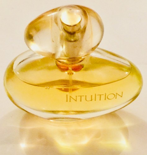 estee lauder intuition 30ml georgeous fragrance for women