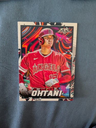 Topps 2022 Fire Shohei Ohtani #35 Los Angeles Angels MLB Baseball Card Dodgers