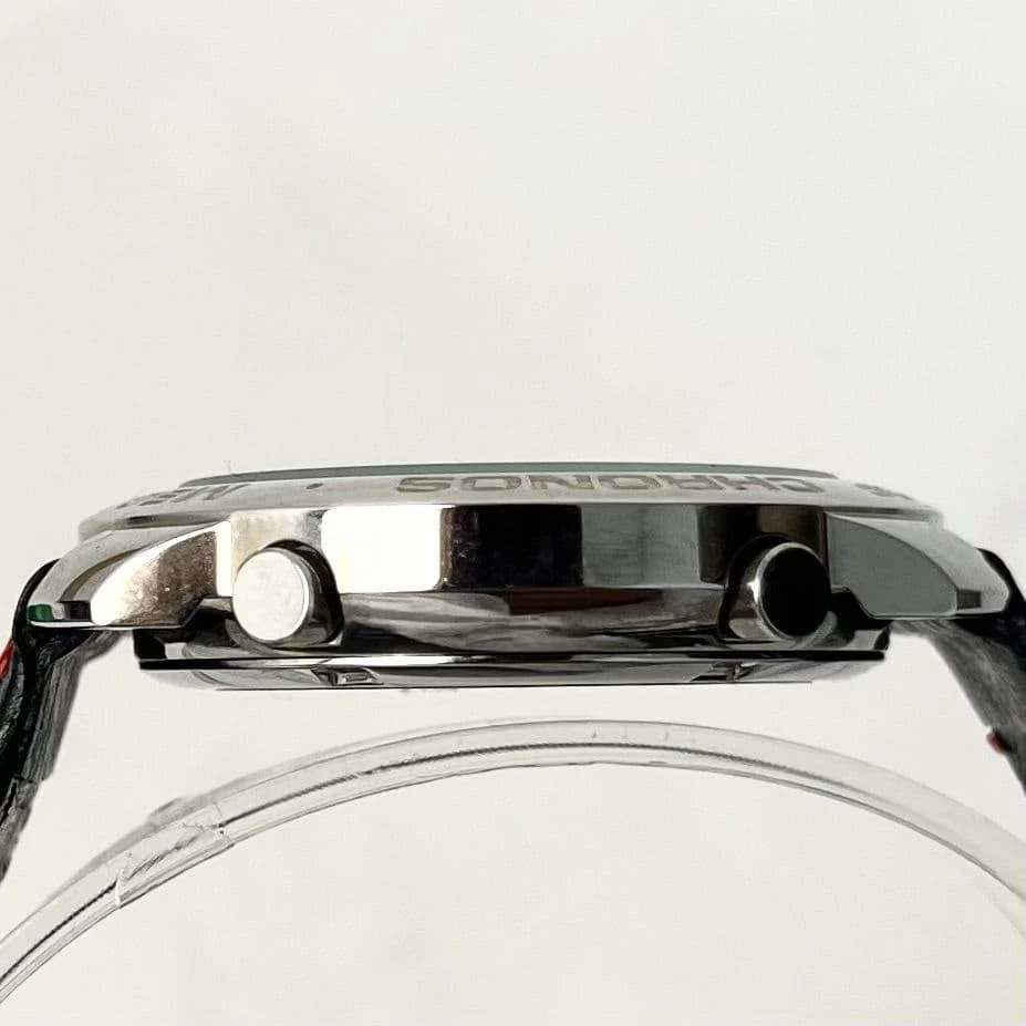 Reloj cronógrafo Benetton Bulova BN101 Japón esfera plateada 43 mm analógico Foto 4 de 4