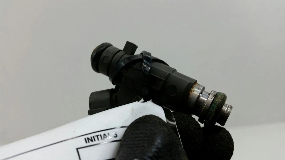 Inyector de inyección de combustible compatible con 03-04 06-10 INFINITI M45 OEM Foto 2 de 2