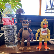Five Nights at Freddy s Articulated Action Figures - Freddy Fazbear Chica
