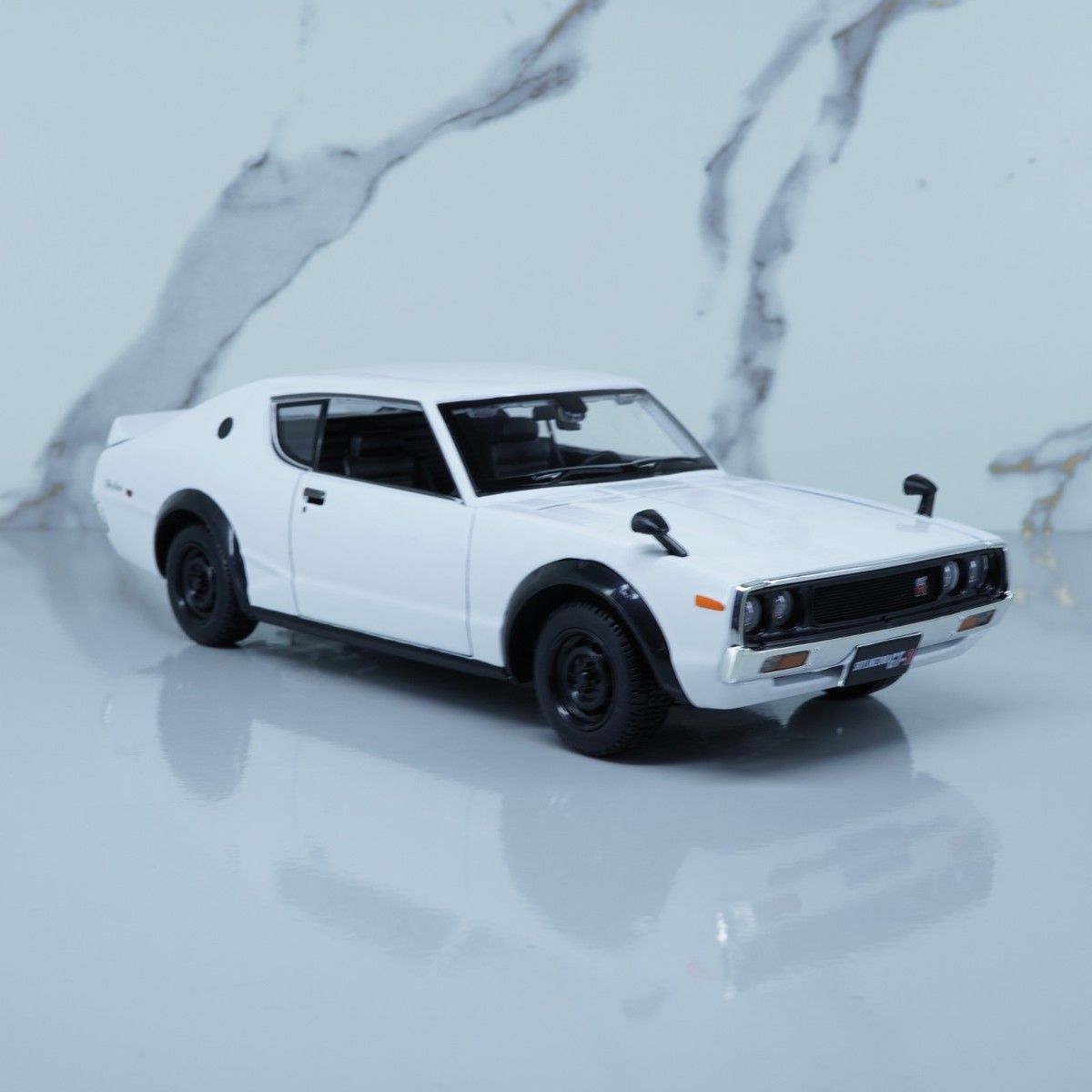 Nissan Skyline 2000 GTR 1973 by Maisto 1:24 Scale Model Car White