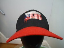 The Classics Yupoong Baseball Cap Snapback Black / Red T Logo Trendity One Size