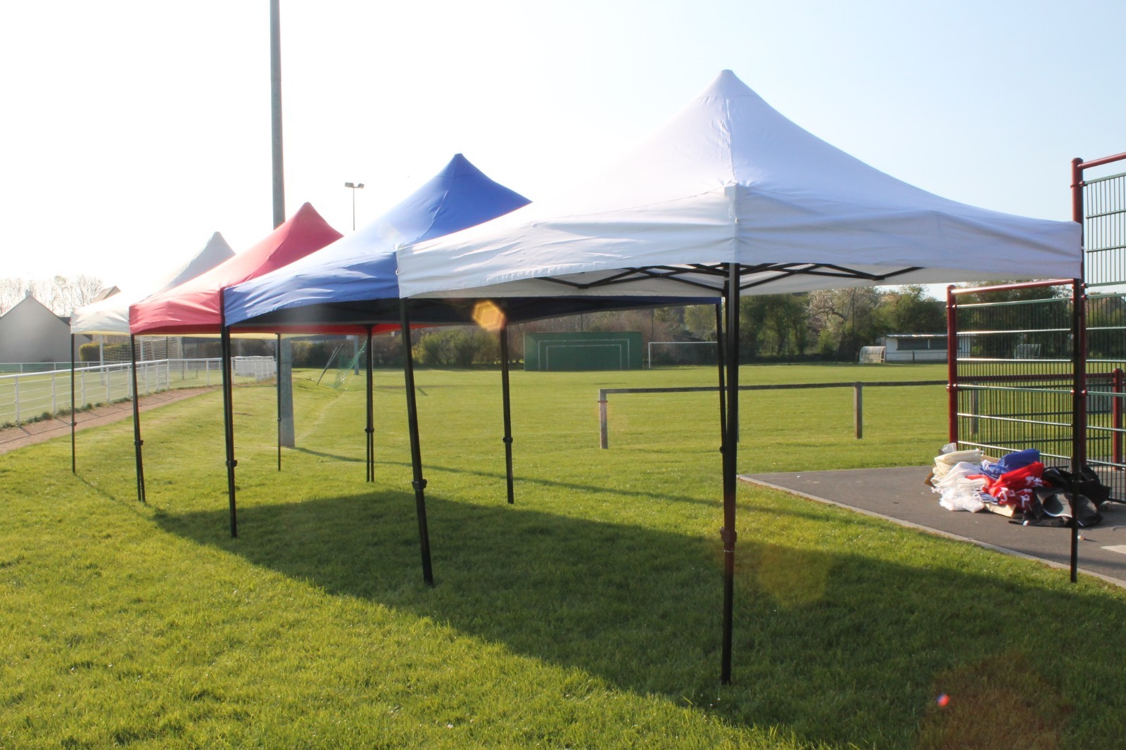 Barnum 3x3m pliant imperméable blanc avec bâche de protection de terrasse - 2
