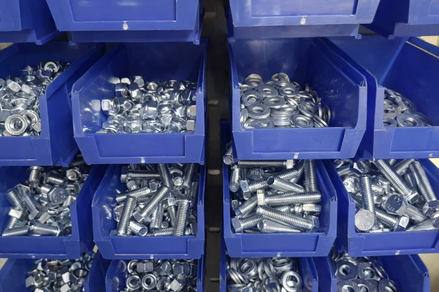 3,471 Piece M6 M8 M10 Nut + Bolt + Washer Workshop Assortment - 20 Bins + Panel