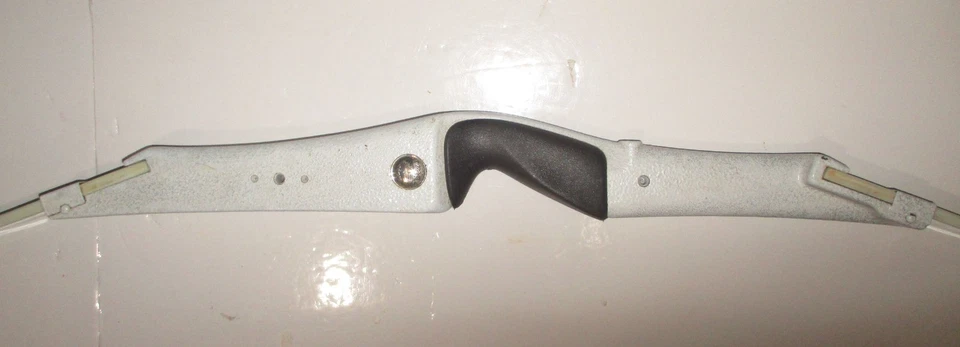 DE COLECCIÓN 64" OSO Formula Target TAKEDOWN ARCO RECURVO MANO DERECHA BLANCO Foto 2 de 4