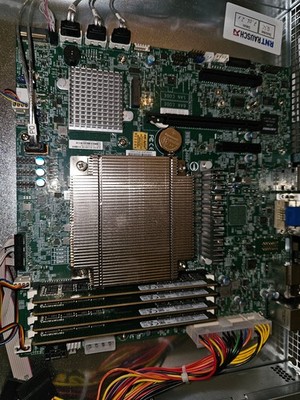 Supermicro Motherboard X12SCZ-F-I3 10320-Netzteil-CPU Kühler 4x8GB DDR4 2400