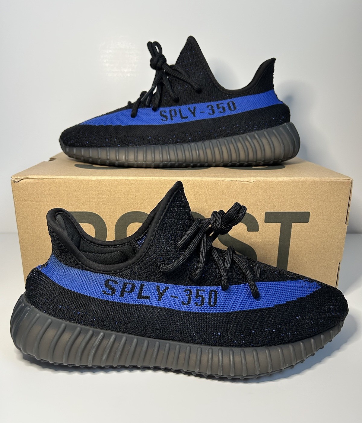 Size 9 - Adidas Yeezy Boost 350 V2 Low Dazzling Blue Style GY7164