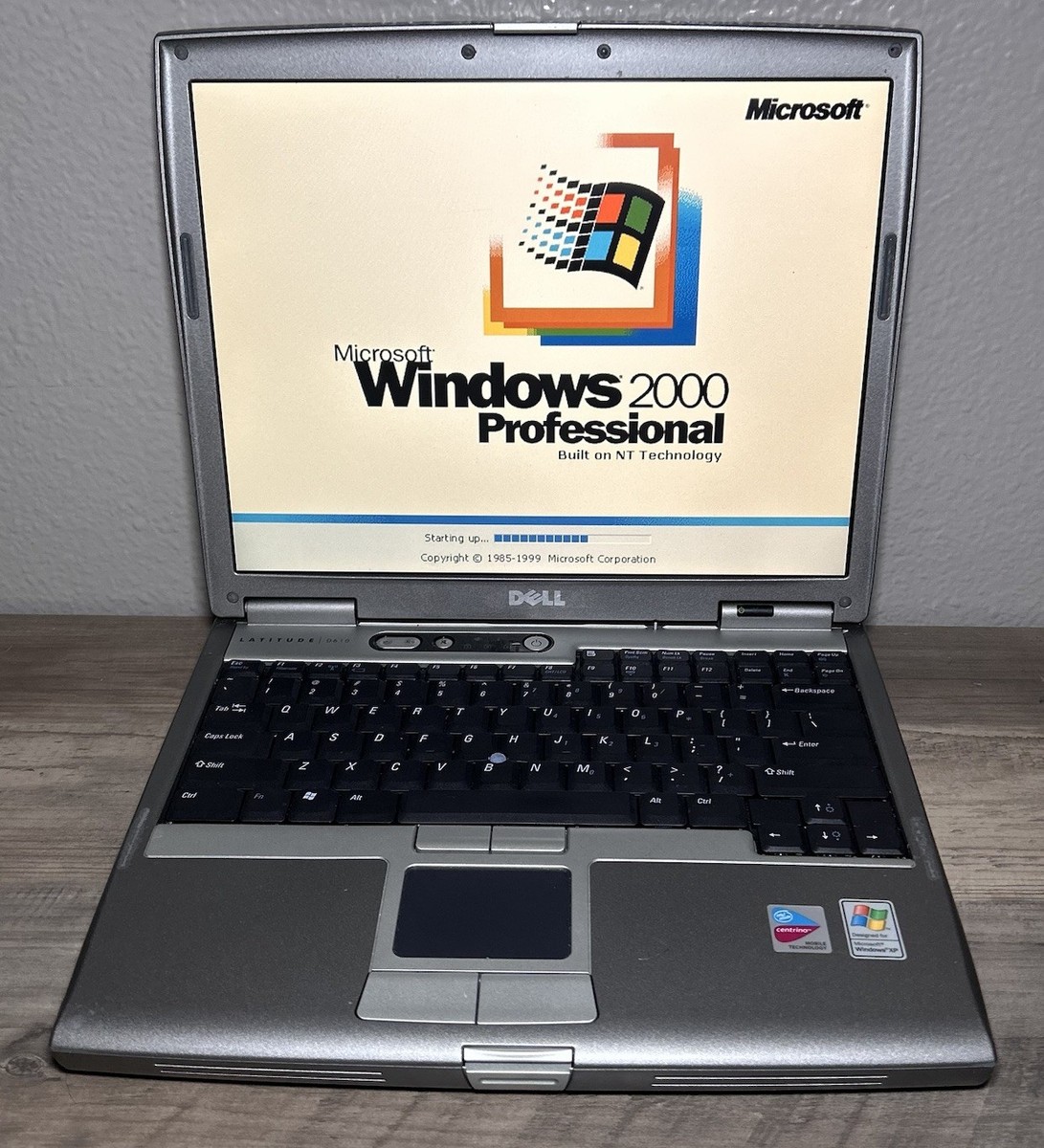 Notebook Windows 2000 Vintage Laptop Windows XP HP Pavilion Ze2000