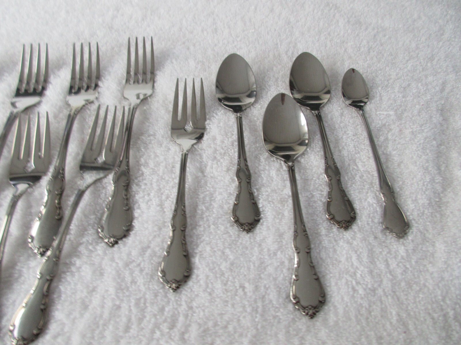 16 PIECE SET ONEIDAWARE STAINLESS FLATWARE SETCLEAN!! eBay